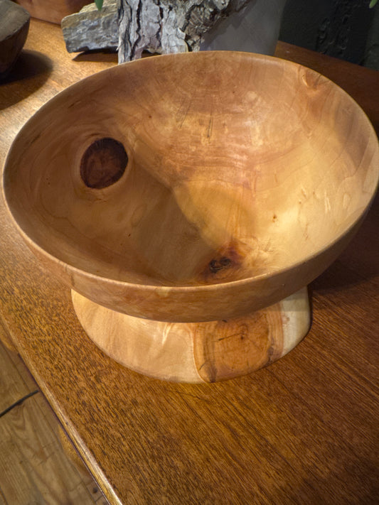 Footed bowl